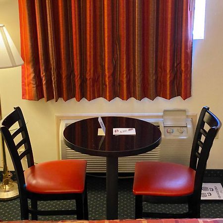 Country Hearth Inn-Юнион-Сити Номер фото